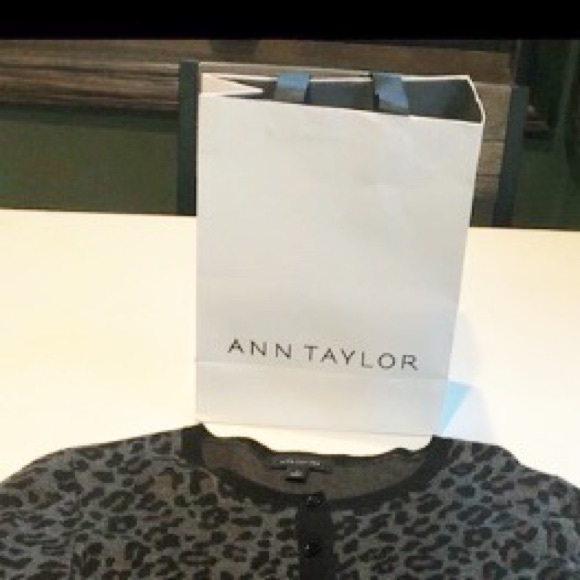 Ann Taylor Leopard Print Medium Sweater - Picture 10 of 11